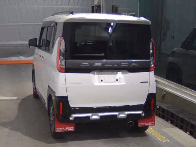MITSUBISHI DELICA MINI