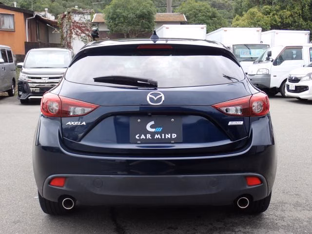 MAZDA AXELA