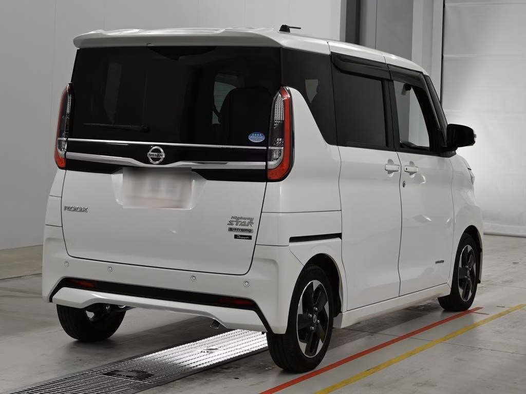 NISSAN ROOX