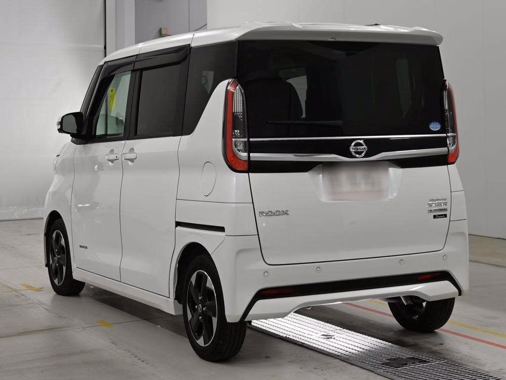 NISSAN ROOX