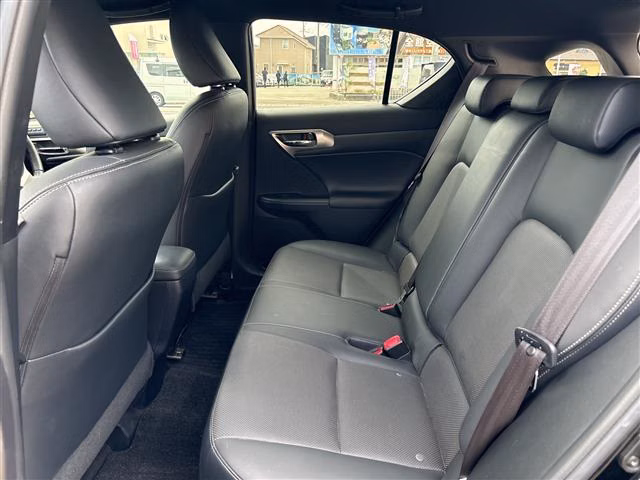 LEXUS CT200H