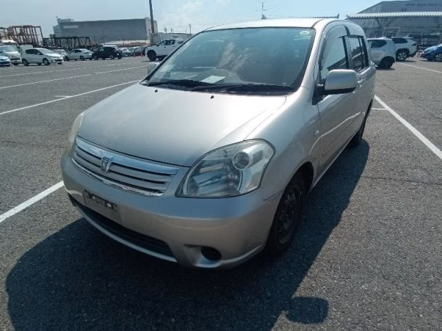 TOYOTA RAUM