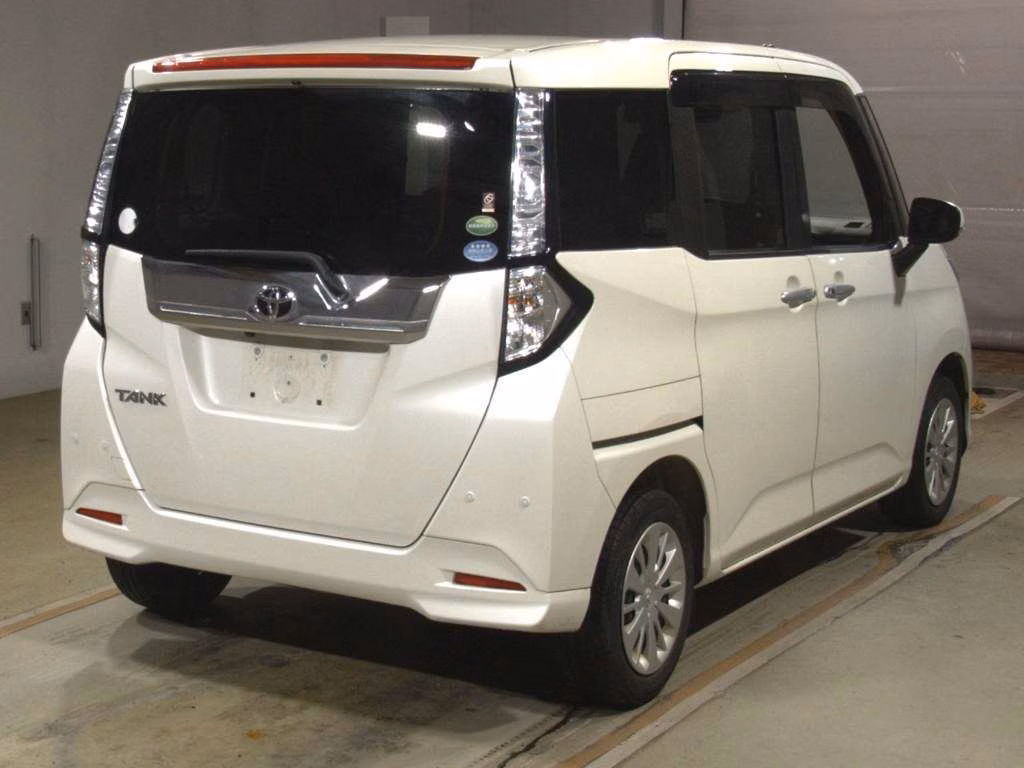 TOYOTA TANK