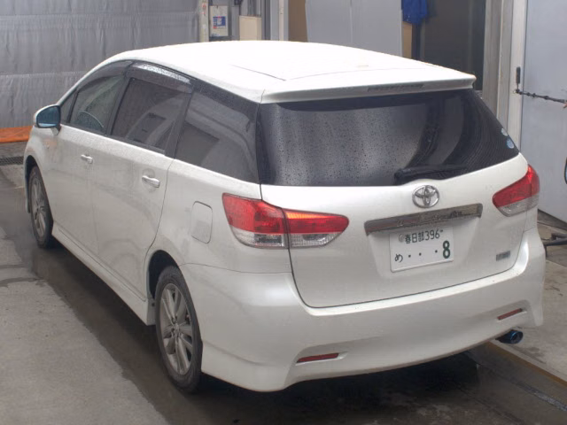 TOYOTA WISH