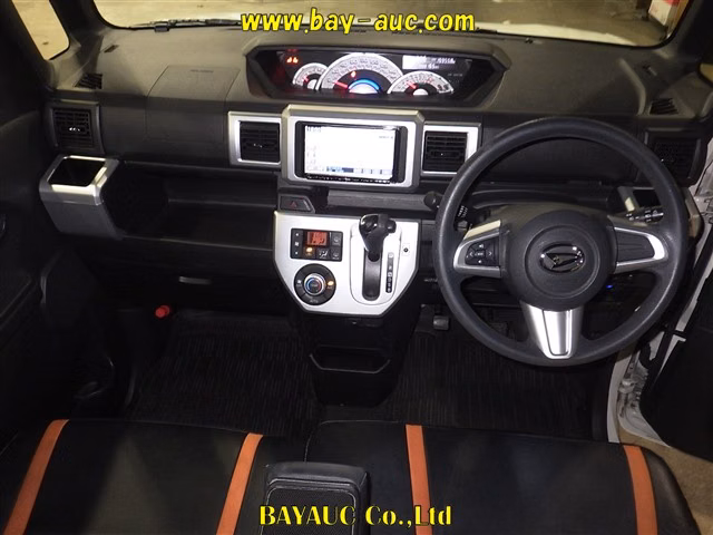 DAIHATSU WAKE