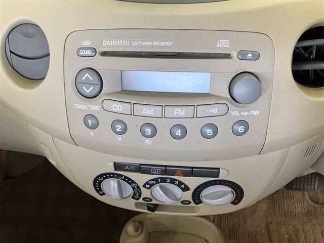 DAIHATSU ESSE