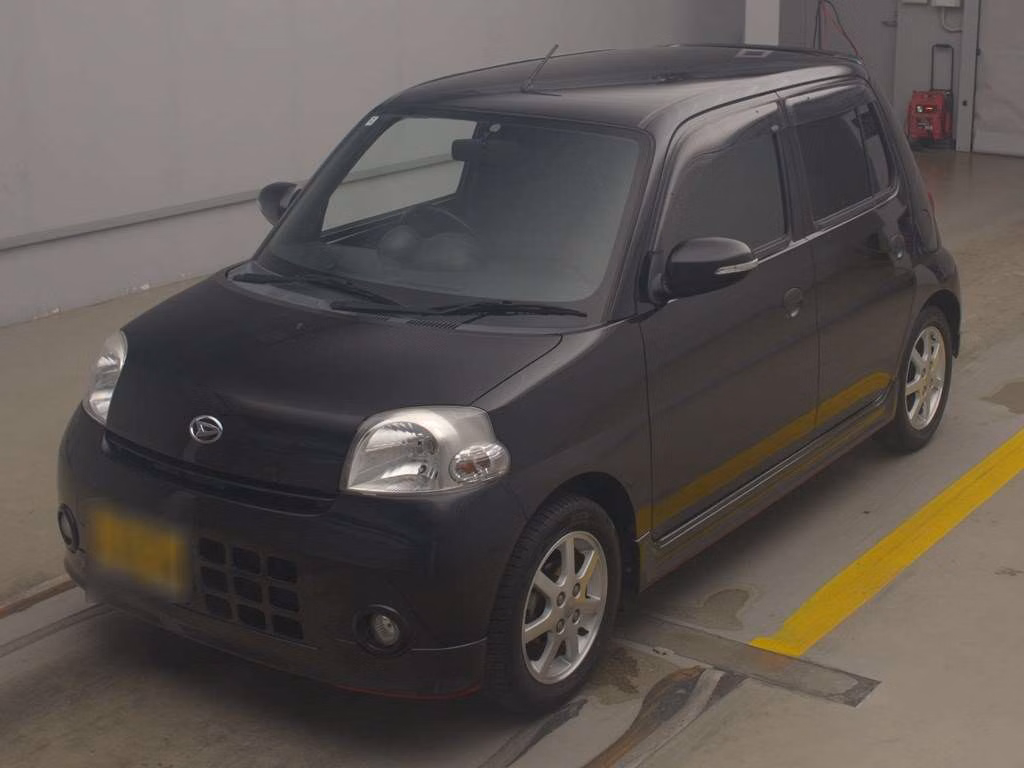 DAIHATSU ESSE
