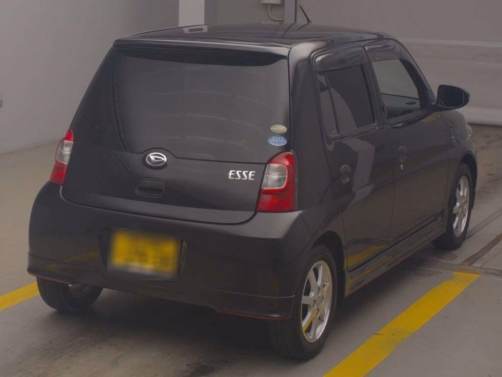 DAIHATSU ESSE