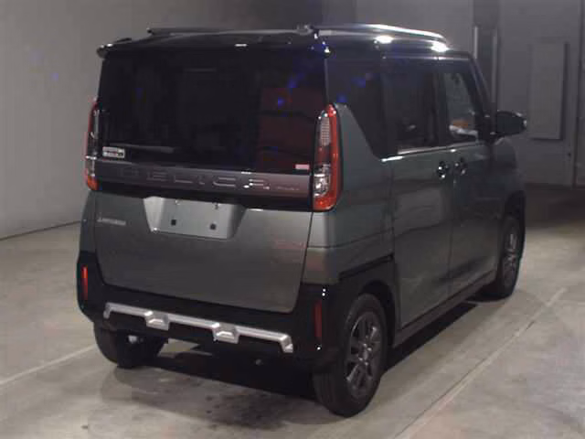MITSUBISHI DELICA MINI