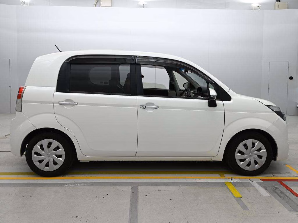 TOYOTA SPADE