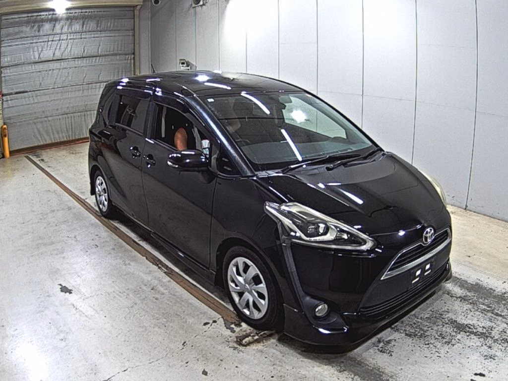 Toyota Sienta