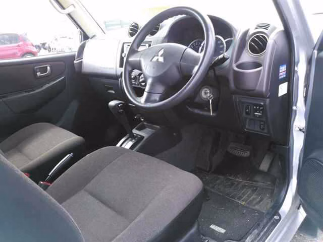MITSUBISHI PAJERO MINI