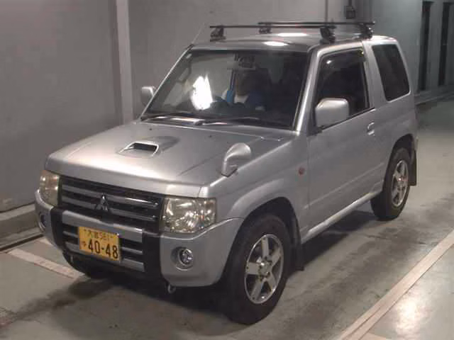 MITSUBISHI PAJERO MINI