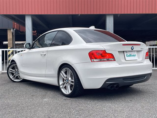 BMW 1-SERIES