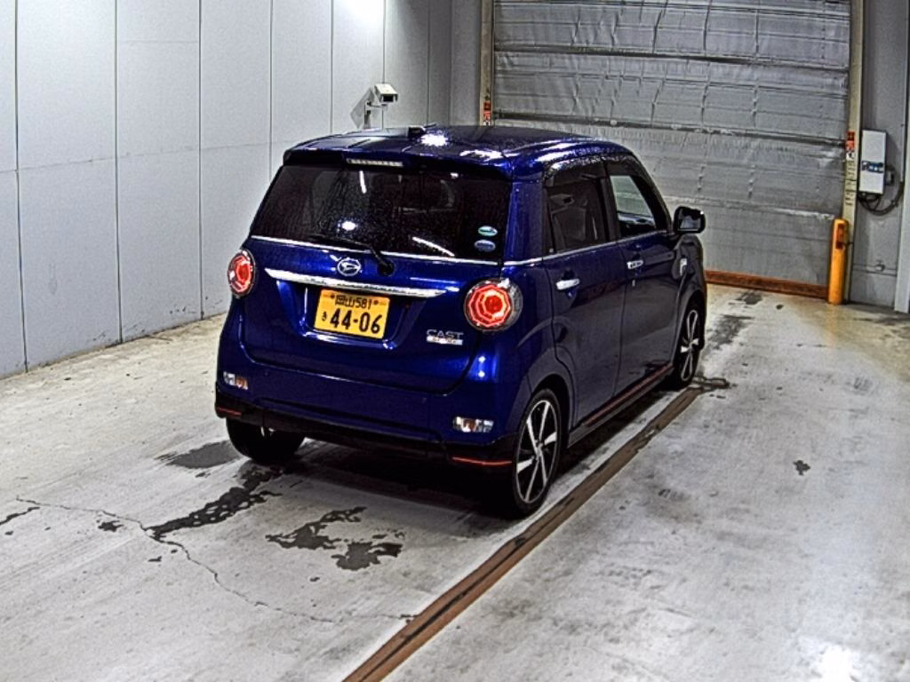 DAIHATSU CAST