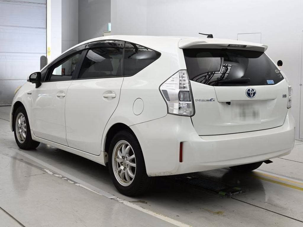 TOYOTA PRIUS ALPHA