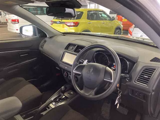 MITSUBISHI RVR