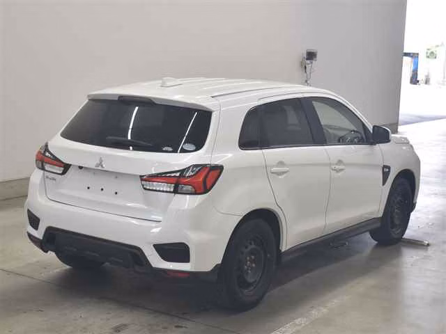 MITSUBISHI RVR