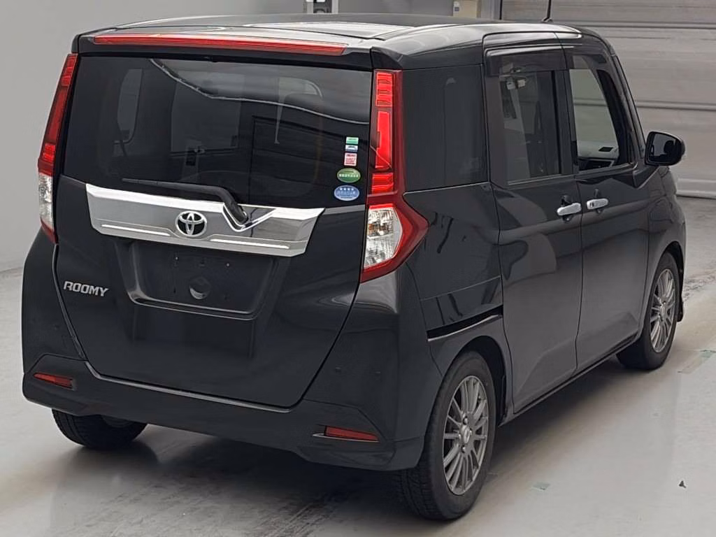 TOYOTA ROOMY