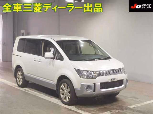 MITSUBISHI DELICA D:5