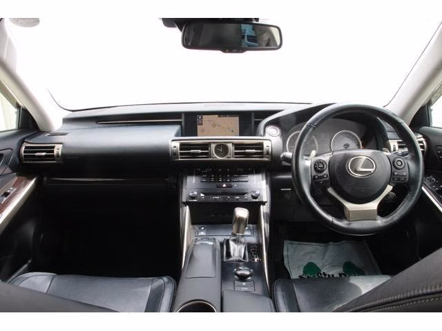 LEXUS IS350