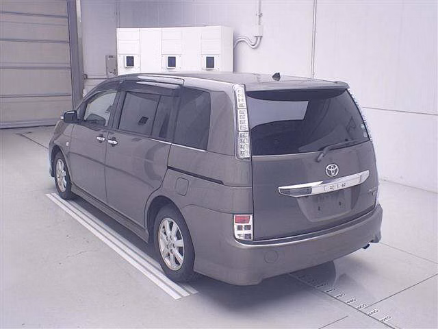 TOYOTA ISIS
