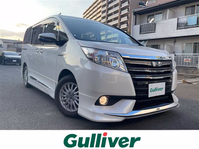 TOYOTA NOAH