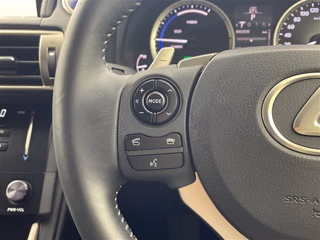 Lexus IS300h