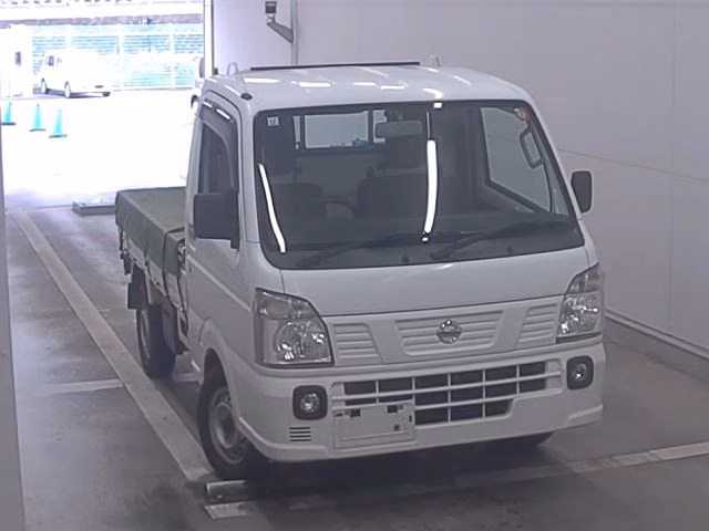 NISSAN NV100 CLIPPER