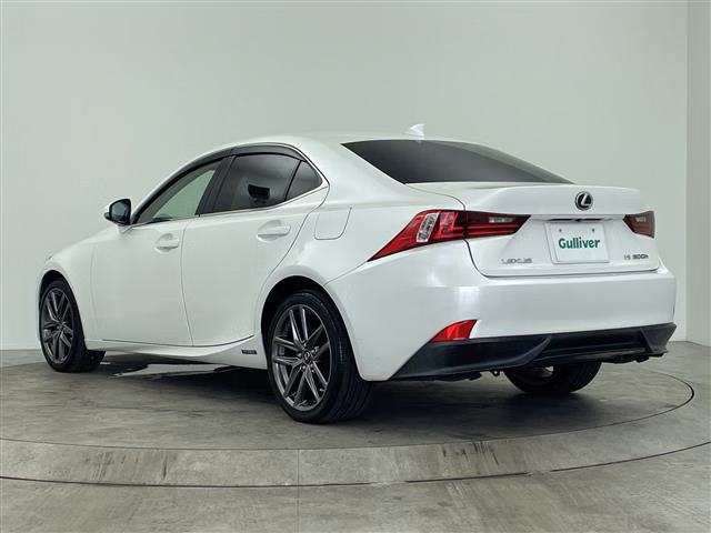 Lexus IS300h