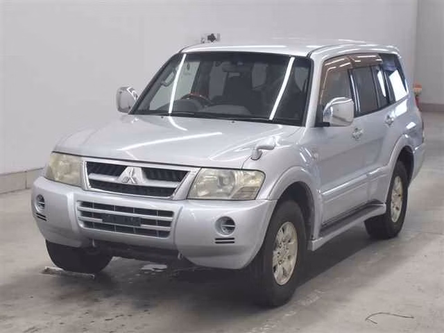 MITSUBISHI PAJERO