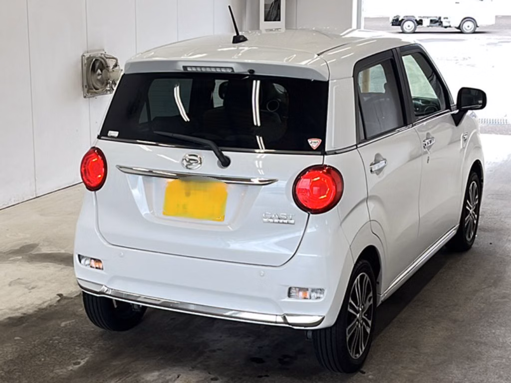 DAIHATSU CAST
