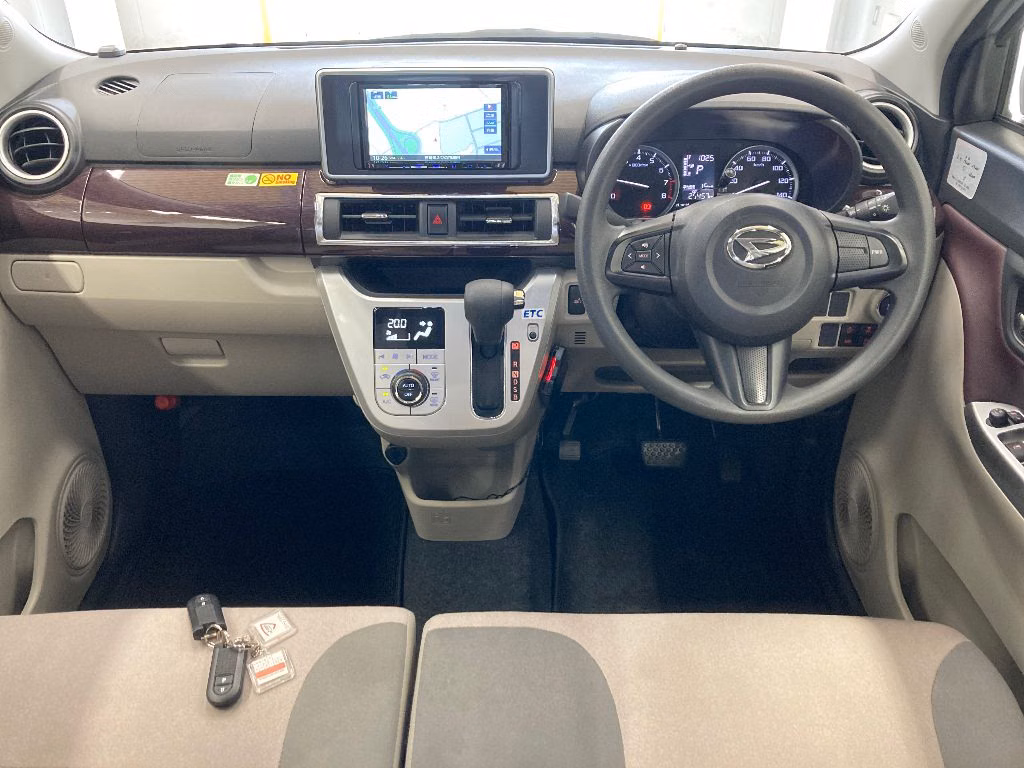 DAIHATSU CAST