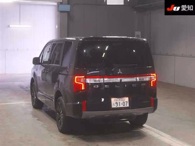 MITSUBISHI DELICA D:5