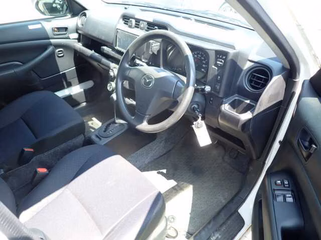 MAZDA FAMILIA