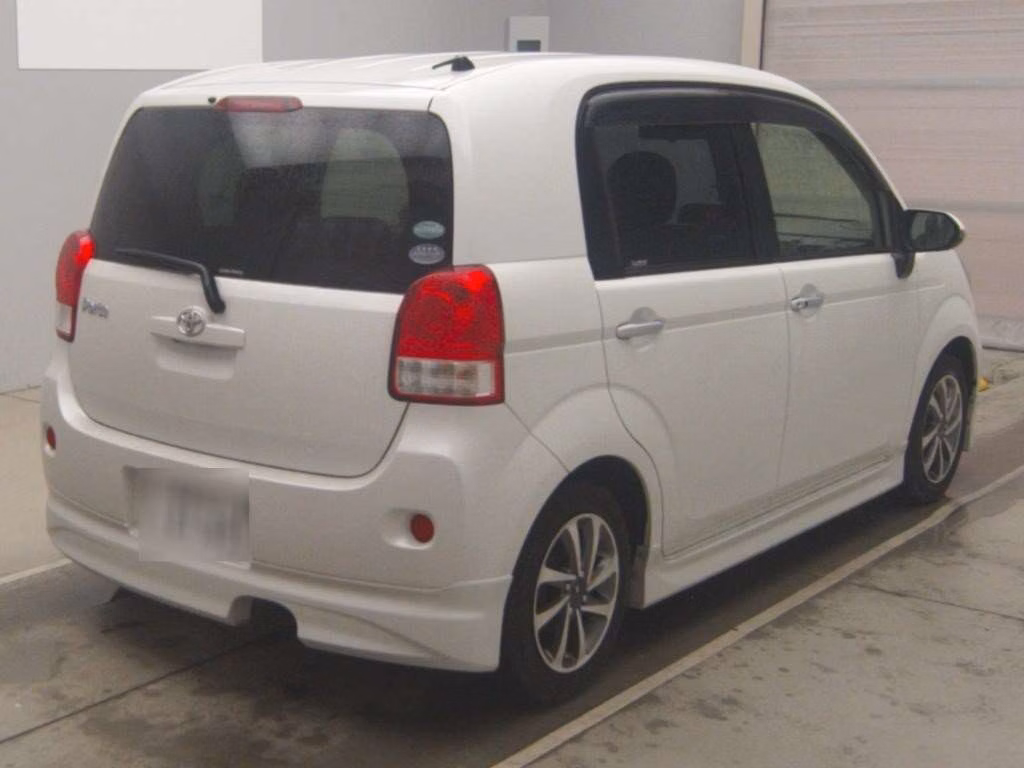 TOYOTA PORTE