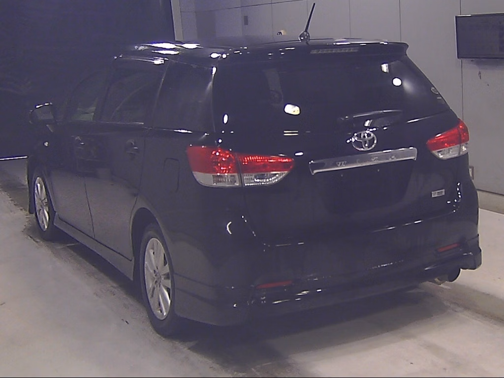 TOYOTA WISH