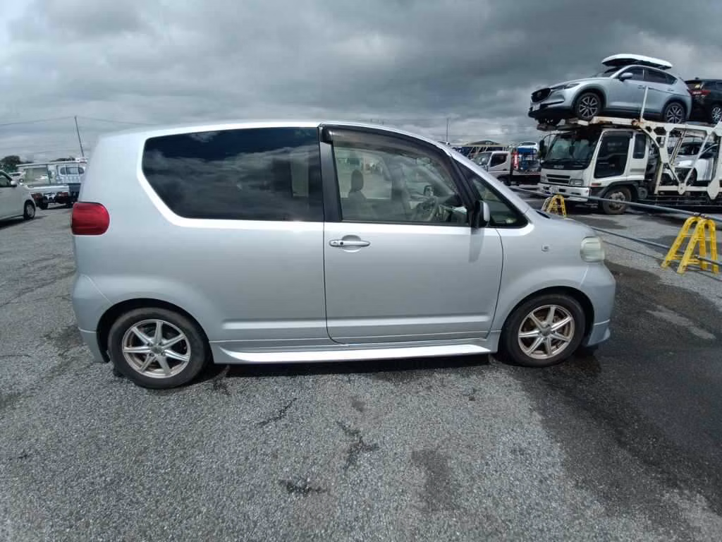 TOYOTA PORTE