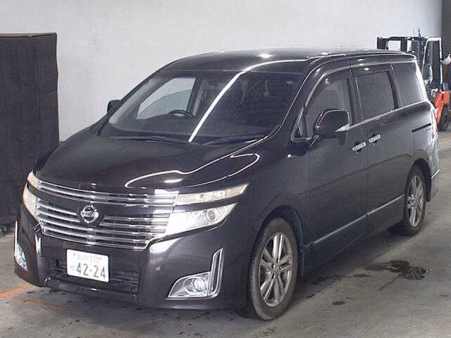 NISSAN ELGRAND