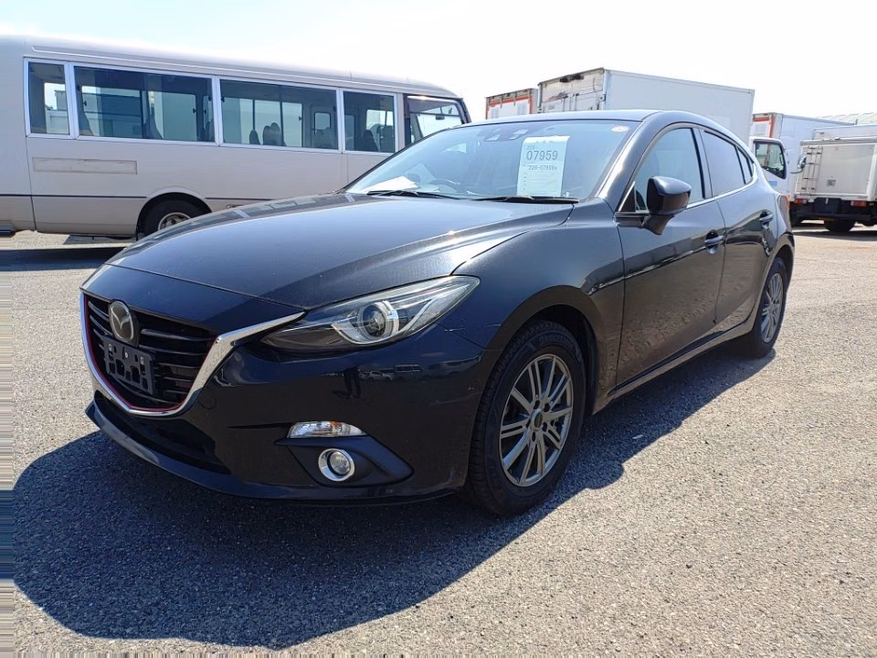 MAZDA AXELA