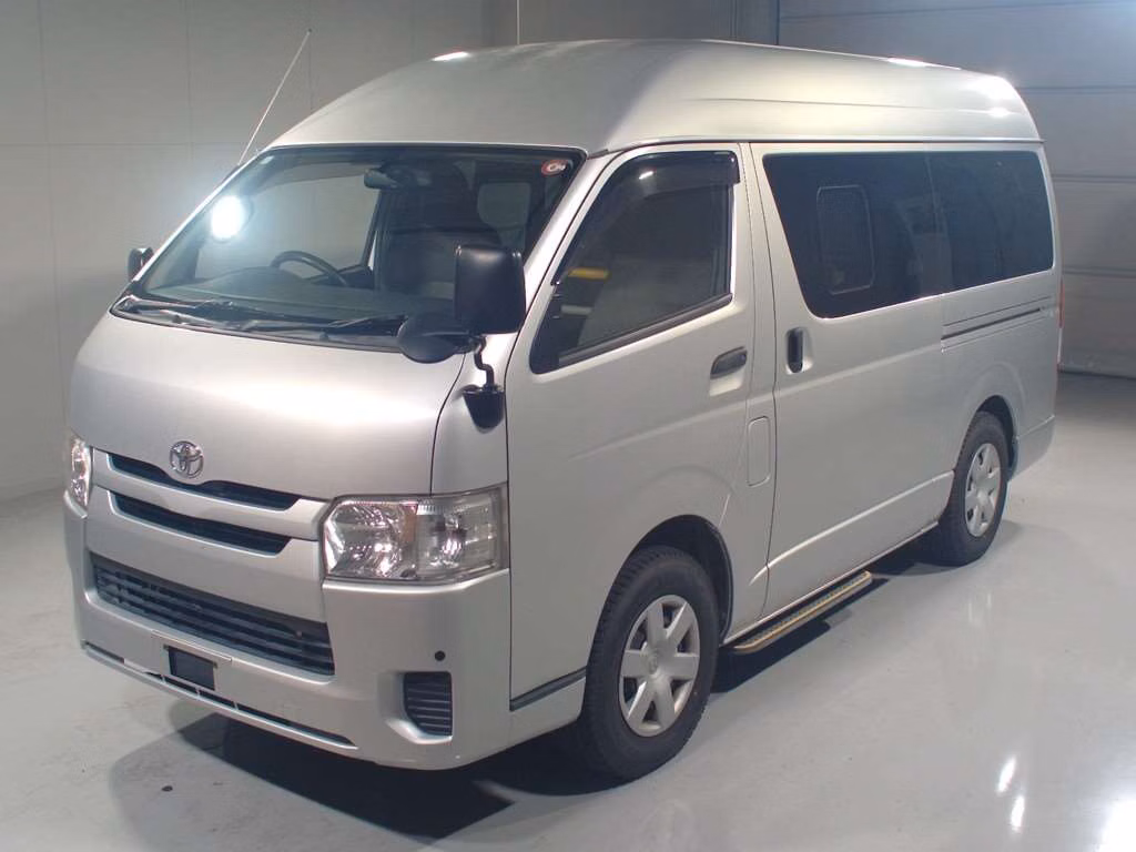 TOYOTA REGIUS ACE