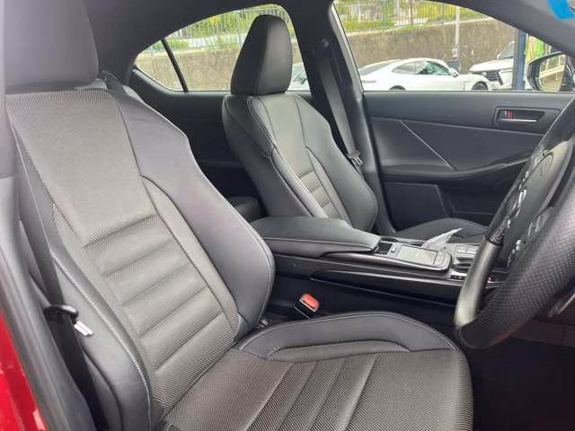 LEXUS IS300