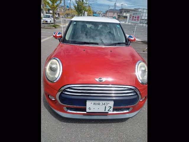MINI HATCH