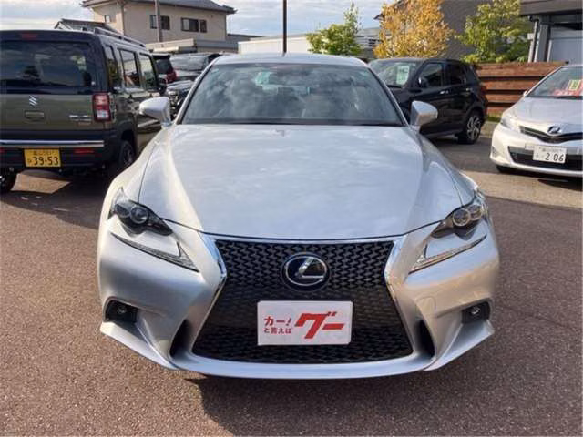 Lexus IS300h