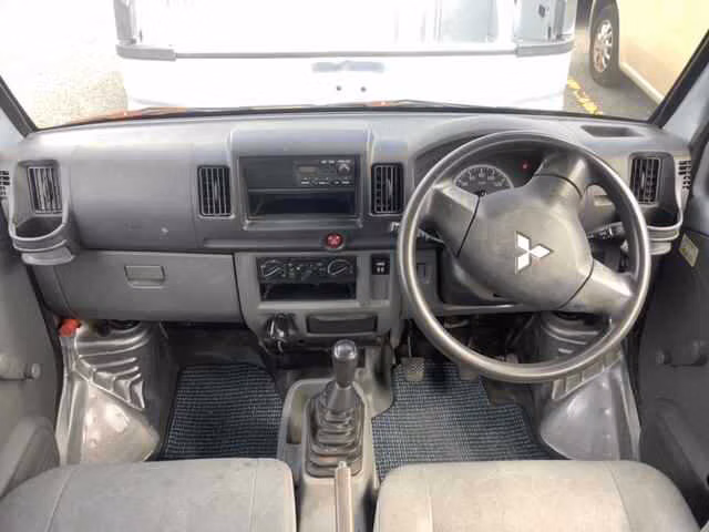 MITSUBISHI MINICAB
