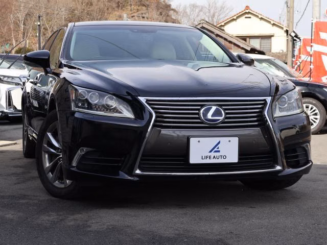 Lexus LS600h
