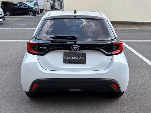 TOYOTA YARIS