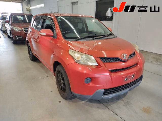 TOYOTA IST