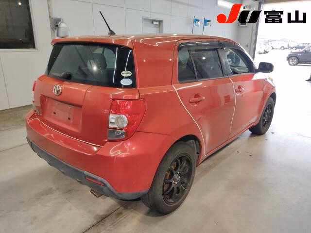 TOYOTA IST