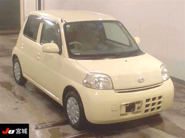 DAIHATSU ESSE